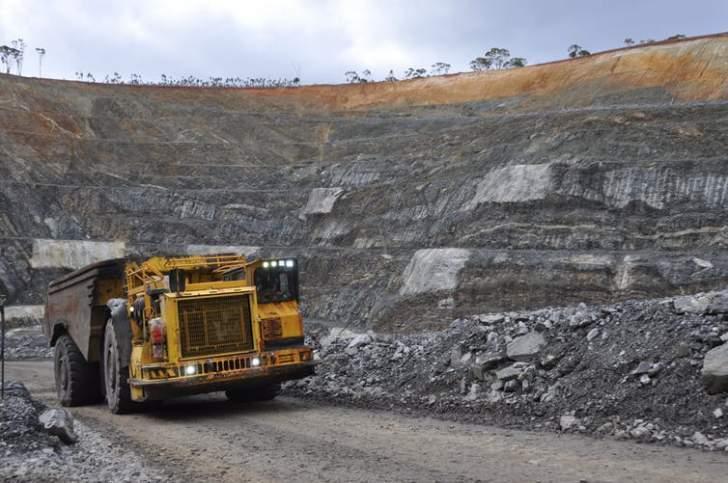 Zimbabwean Mine Workers Demand Cost of Living Adjustments Amid Economic ...