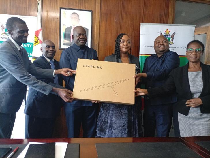 Zimbabwe govt hands over 8 000 Starlink kits to schools